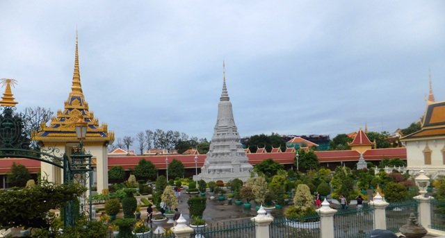 phnompenhroyalpalacegardens.jpg