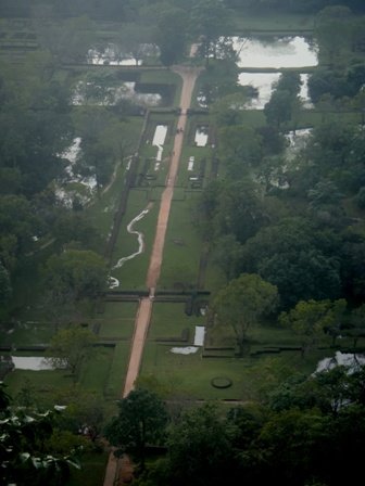sigiriyacitymainrd2.jpg