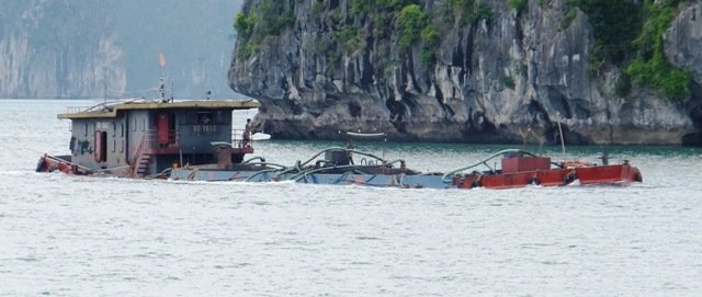 halongbaybarge.jpg
