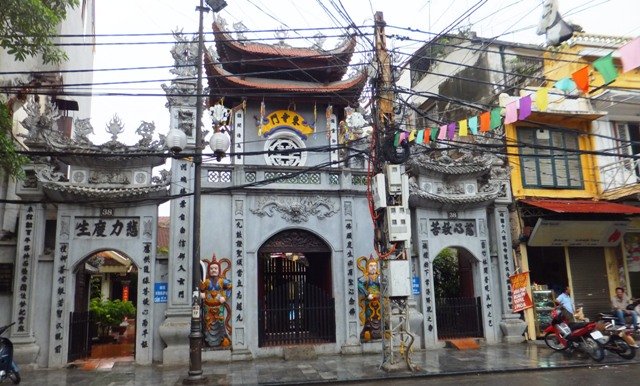 hanoichinesetemple.jpg