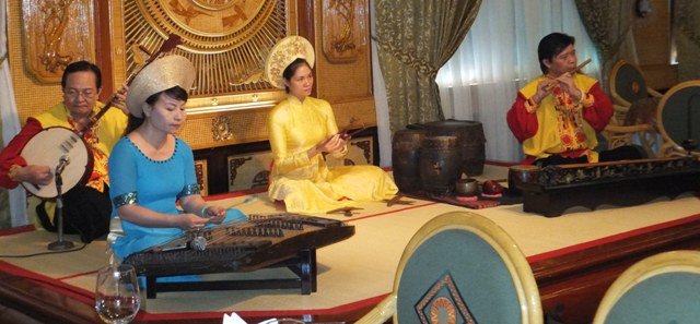 saigonculturalshow.jpg