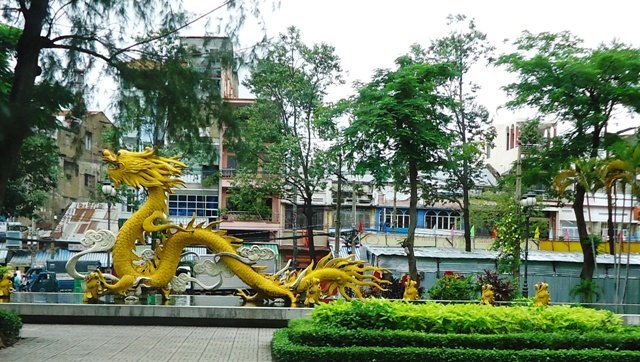 vietnamdragonsculpture.jpg