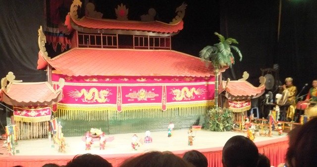 waterpuppetshowsaigon.jpg